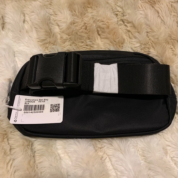 Everywhere Belt Bag - Black - Picture 6 of 6